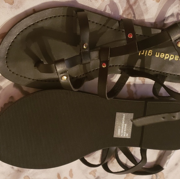 ๐๐๐Sandals๐๐๐ - Picture 5 of 5